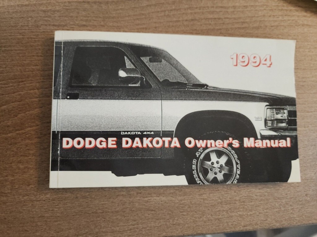 Picture of: Dodge Dakota Owners Manual User Guide Reference Operator Book Fuses  Fluids