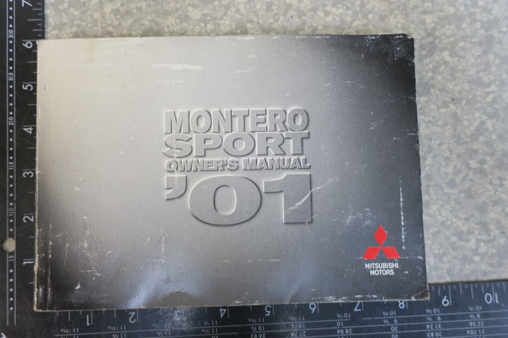 Picture of: MITSUBISHI MONTERO SPORT OWNER’S MANUAL SET BOOK – FREE SHIPPING –  OM