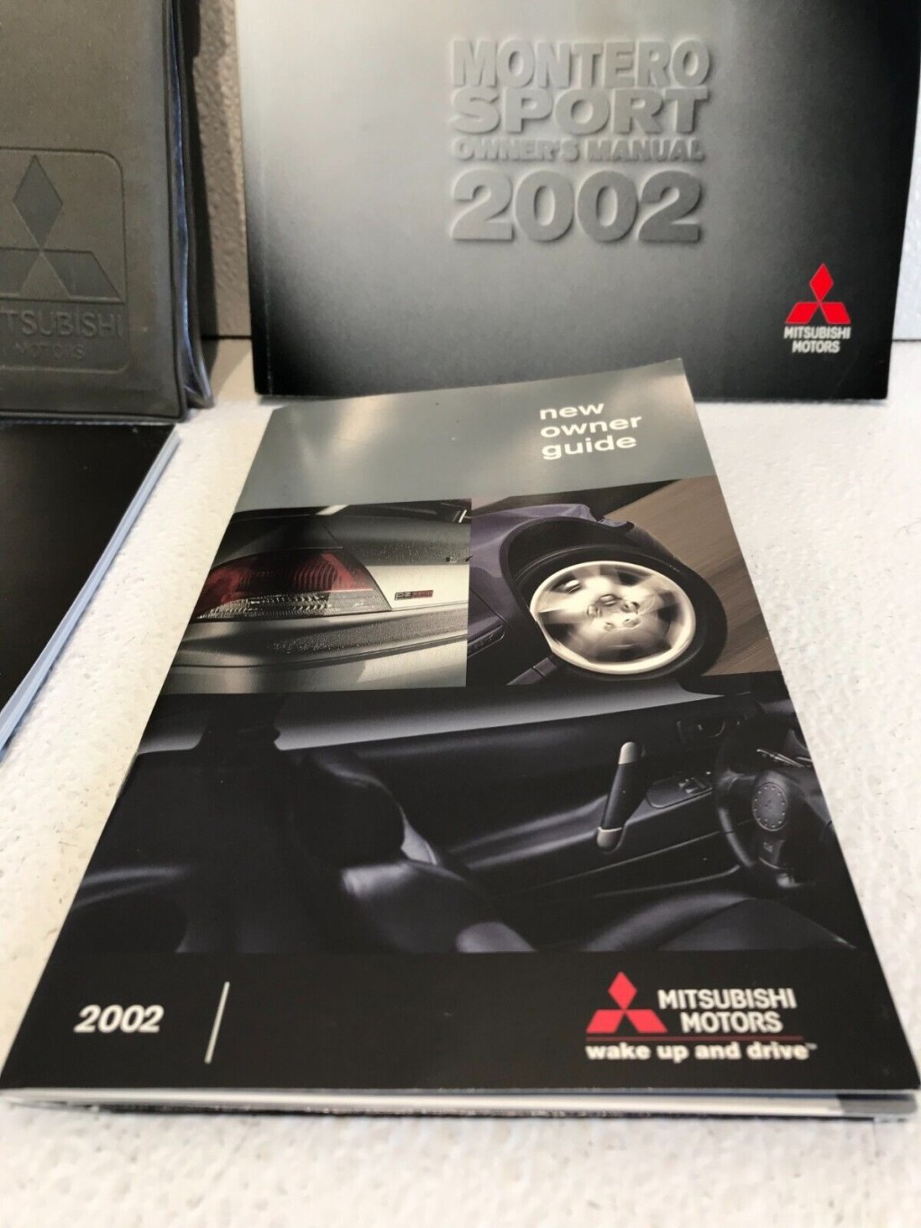 Picture of: Mitsubishi Montero Sport Owner’s Manual w/ Case